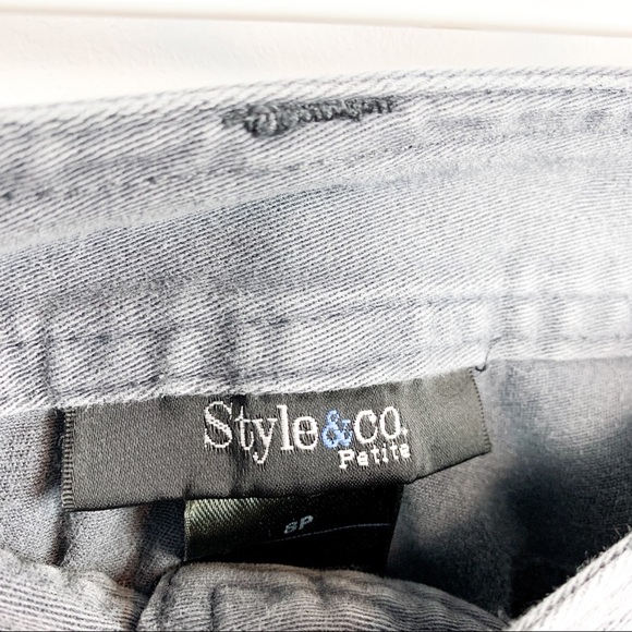 ๐ผ2/$22๐ผ Style & Co Petite Size 8 Grey Jeans - Picture 2 of 10
